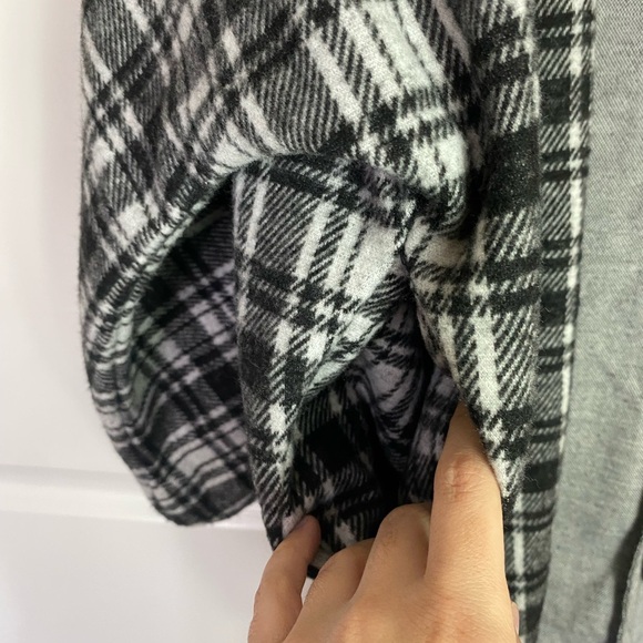 Riah Fashion Goth Cardigan Bat Wing Sleeve open front Black & Gray Plaid XL - Picture 9 of 11